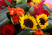 Букет с подсолнухами Искра жизни