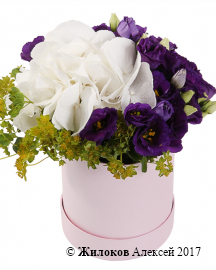 Букет Месяц в облаках в шляпной коробке